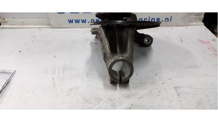 Knuckle, front right from a Alfa Romeo Giulietta (940) 2.0 JTDm 16V 140 2011