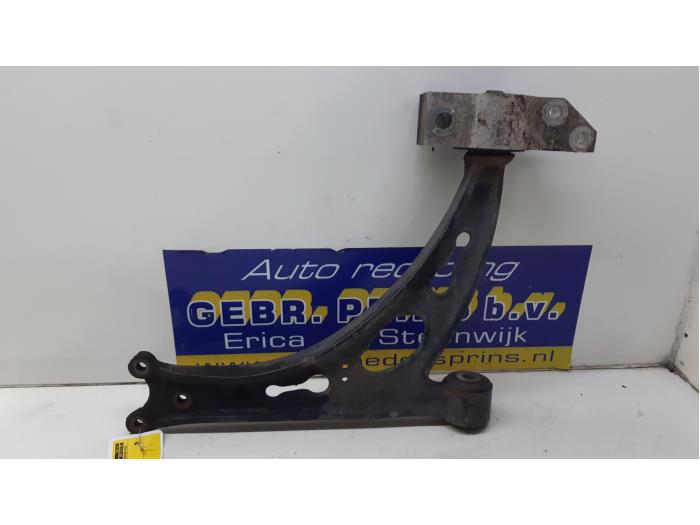 Front lower wishbone, left from a Volkswagen Eos (1F7/F8) 2.0 FSI 16V 2009