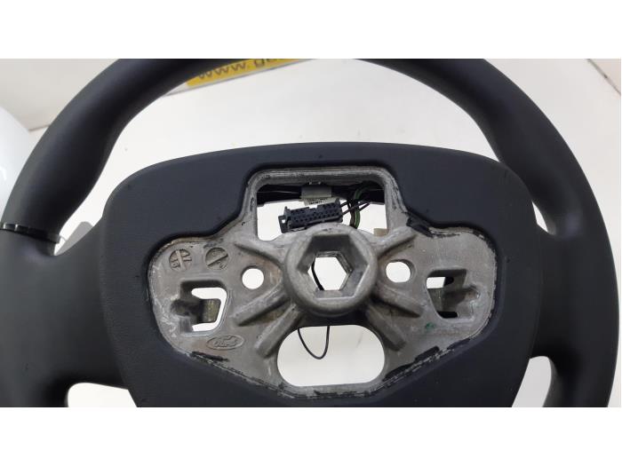 Steering wheel from a Ford Fiesta 7 1.1 Ti-VCT 12V 85 2017