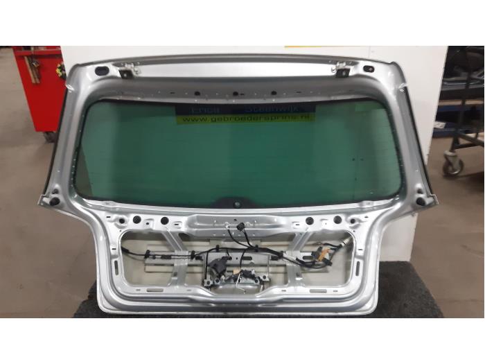 Tailgate from a Volkswagen Polo IV (9N1/2/3) 1.6 16V 2008