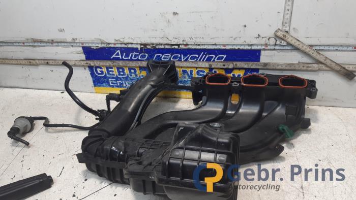 Gebrauchte Ansaugbrugge Renault Twingo III (AH) 1.0 SCe 70 12V Preis € 50,00 Margenregelung angeboten von Autorec. Gebr. Prins b.v.