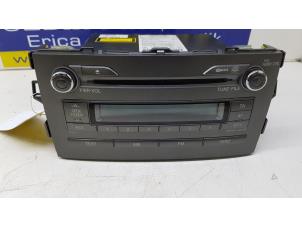Używane Radioodtwarzacz CD Toyota Auris (E15) 1.4 VVT-i 16V Cena € 50,00 Procedura marży oferowane przez Autorec. Gebr. Prins b.v.