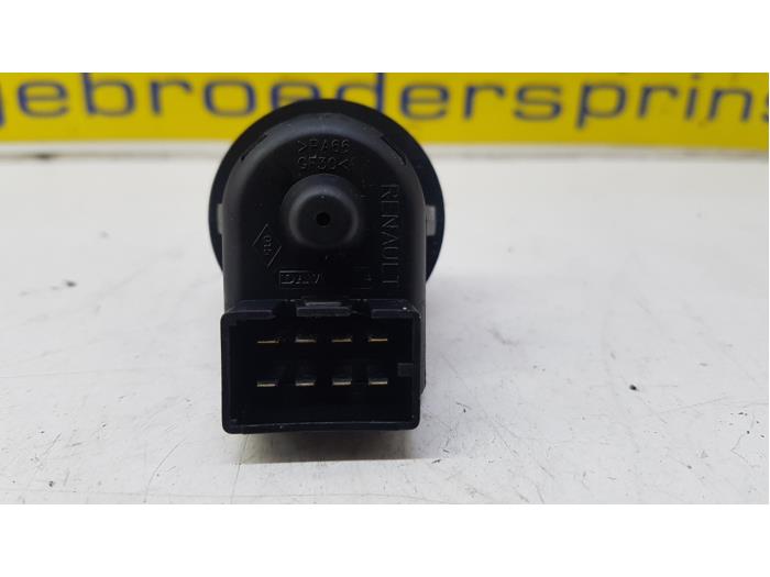 Mirror switch from a Renault Twingo II (CN) 1.2 16V 2011