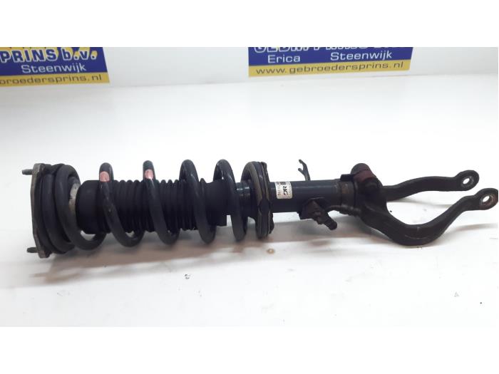Front shock absorber rod, right from a Infiniti G35 2007