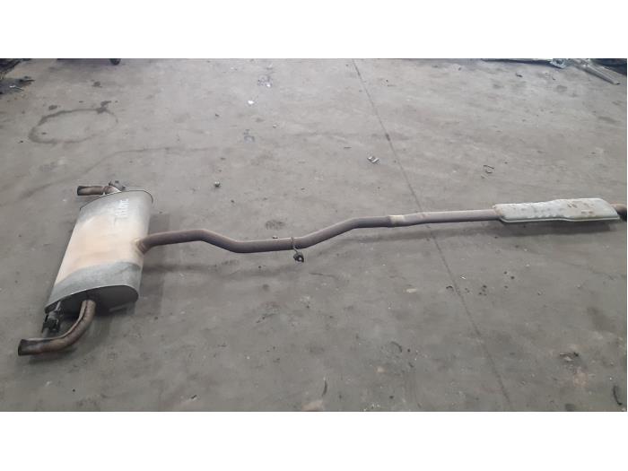 Exhaust central + rear silencer from a Volvo XC90 II 2.0 T8 16V Twin Engine AWD 2015