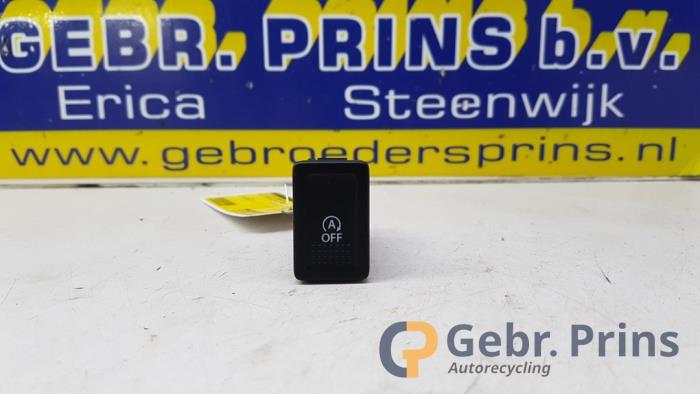 Używane Przelacznik Start/Stop Suzuki Celerio (LF) 1.0 12V Dualjet Cena € 10,00 Procedura marży oferowane przez Autorec. Gebr. Prins b.v.