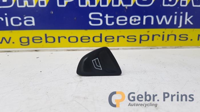 Usados Interruptor de ventanilla eléctrica Ford Ka II 1.2 Precio € 10,00 Norma de margen ofrecido por Autorec. Gebr. Prins b.v.
