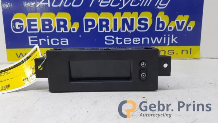 Begagnade Innerdisplay Opel Corsa D 1.3 CDTi 16V ecoFLEX Pris € 20,00 Marginaltabell erbjuds av Autorec. Gebr. Prins b.v.