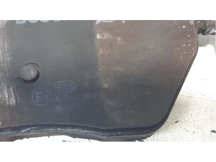 Front brake pad from a Audi A3 (8P1) 1.4 TFSI 16V 2010