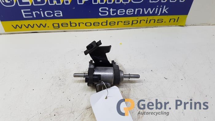 Used Petrol pump Volvo XC90 II 2.0 T8 16V Twin Engine AWD Price € 50,00 Margin scheme offered by Autorec. Gebr. Prins b.v.