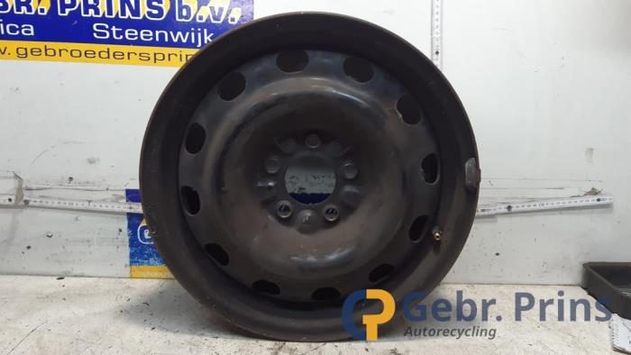 Używane Obrecz Chrysler Voyager/Grand Voyager (RG/RS) 2.8 CRD 16V Autom. Cena € 20,00 Procedura marży oferowane przez Autorec. Gebr. Prins b.v.