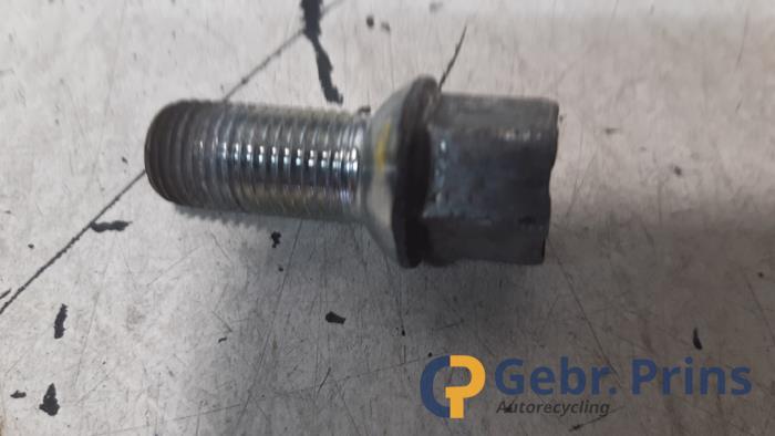 Gebrauchte Radmuttern Set Seat Ibiza IV (6J5) 1.0 EcoTSI 12V Preis € 30,00 Margenregelung angeboten von Autorec. Gebr. Prins b.v.