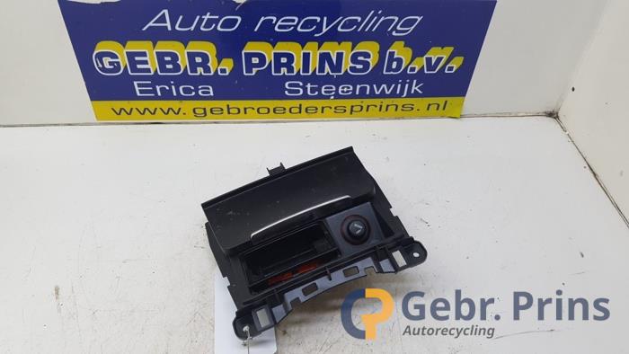 Begagnade Askkopp, fram Audi A5 Quattro (B8C/S) 3.0 TDI V6 24V Pris € 20,00 Marginaltabell erbjuds av Autorec. Gebr. Prins b.v.