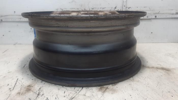 Wheel from a Ford Transit Connect 1.8 TDCi 90 2009