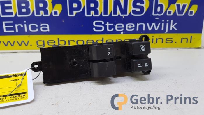 Usados Interruptor de ventanilla eléctrica Suzuki Celerio (LF) 1.0 12V Dualjet Precio € 30,00 Norma de margen ofrecido por Autorec. Gebr. Prins b.v.