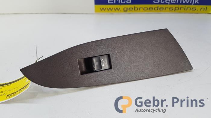 Usados Interruptor de ventanilla eléctrica Toyota iQ 1.0 12V VVT-i Precio € 10,00 Norma de margen ofrecido por Autorec. Gebr. Prins b.v.