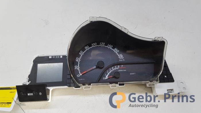Usagé Compteur Toyota iQ 1.0 12V VVT-i Prix € 40,00 Règlement à la marge proposé par Autorec. Gebr. Prins b.v.