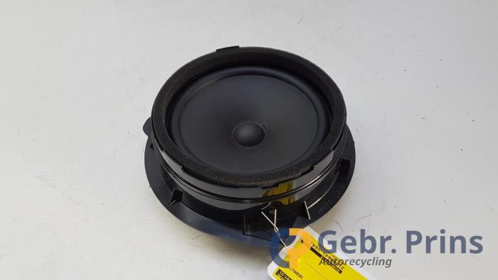 Gebrauchte Lautsprecher Audi A3 Sportback (8VA/8VF) 1.2 TFSI 16V Preis € 20,00 Margenregelung angeboten von Autorec. Gebr. Prins b.v.