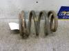 Rear coil spring from a Toyota HiAce II, 1989 2.4 D, Delivery, Diesel, 2.446cc, 58kW (79pk), RWD, 2L, 1995-08 / 2001-12, LXH12; LXH22 1998