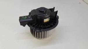 Usados Motor de ventilador de calefactor Suzuki Alto (GF) 1.0 12V Precio € 25,00 Norma de margen ofrecido por Autorec. Gebr. Prins b.v.