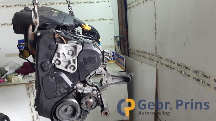 Engine from a Renault Scénic I (JA) 1.9 dCi 2003