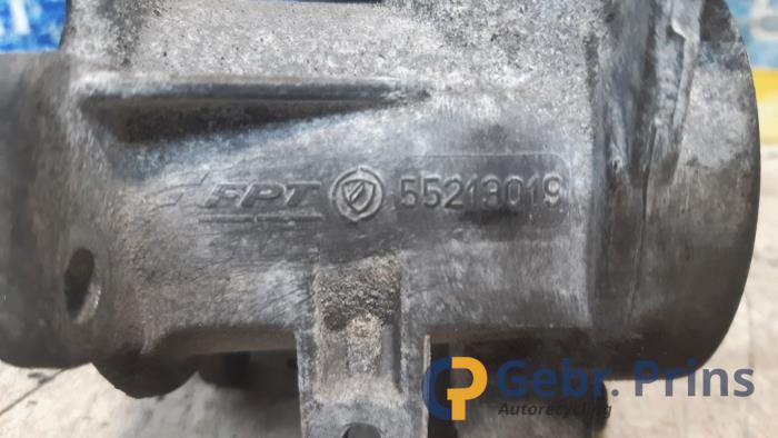 Gebrauchte Drosselklappengehäuse Citroen Nemo (AA) 1.3 HDi 75 Preis € 35,00 Margenregelung angeboten von Autorec. Gebr. Prins b.v.