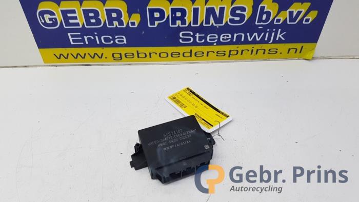 Begagnade PDC-modul Alfa Romeo Giulietta (940) 1.4 TB 16V MultiAir Pris € 50,00 Marginaltabell erbjuds av Autorec. Gebr. Prins b.v.