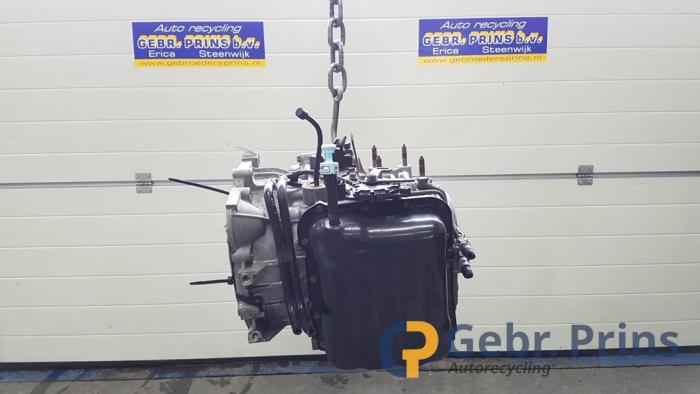 Getriebe van een Mitsubishi Outlander (CU) 2.4 16V 4x4 2006