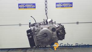 Getriebe van een Mitsubishi Outlander (CU) 2.4 16V 4x4 2006