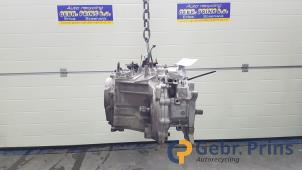Getriebe van een Mitsubishi Outlander (CU) 2.4 16V 4x4 2006