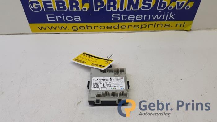 Używane Modul (rózne) Mercedes A Limousine (177.1) 1.3 A-180 Turbo Cena € 40,00 Procedura marży oferowane przez Autorec. Gebr. Prins b.v.