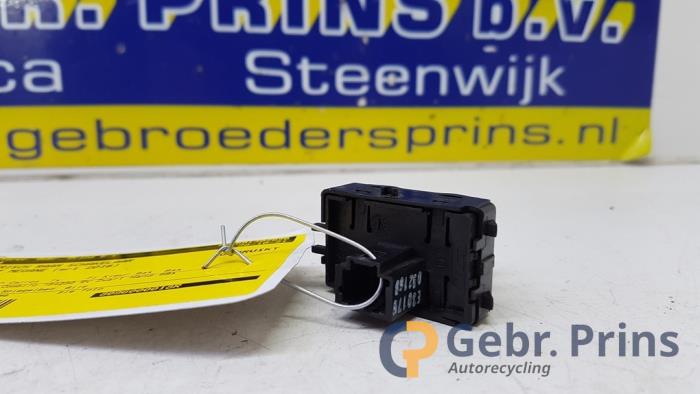 Electric window switch Renault Megane III Grandtour 1.5 dCi 110 