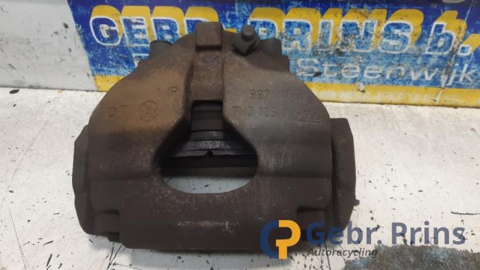 Gebrauchte Bremszange links vorne Volkswagen Transporter/Caravelle T5 2.5 TDi PF Preis € 36,30 Mit Mehrwertsteuer angeboten von Autorec. Gebr. Prins b.v.