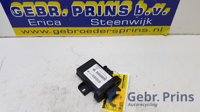 Używane Modul ksenonowy Volvo V70 (BW) 2.4 D 20V Cena € 50,00 Procedura marży oferowane przez Autorec. Gebr. Prins b.v.