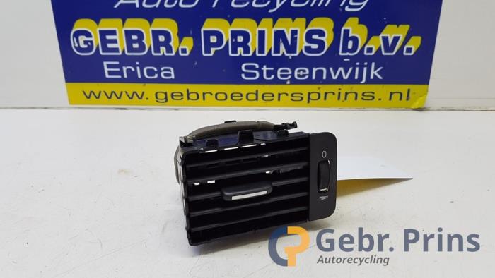 Volvo V70 Dashboard vents stock | ProxyParts.com