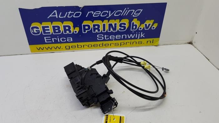 Minibus/van rear door lock mechanism Fiat Scudo 2.0 D Multijet - 24094158