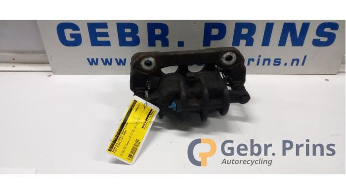 Gebrauchte Bremszange rechts vorne Fiat Scudo (270) 2.0 D Multijet Preis € 30,25 Mit Mehrwertsteuer angeboten von Autorec. Gebr. Prins b.v.