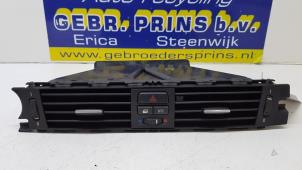 Used Dashboard vent BMW 3 serie Touring (E91) 318i 16V Price € 30,00 Margin scheme offered by Autorec. Gebr. Prins b.v.