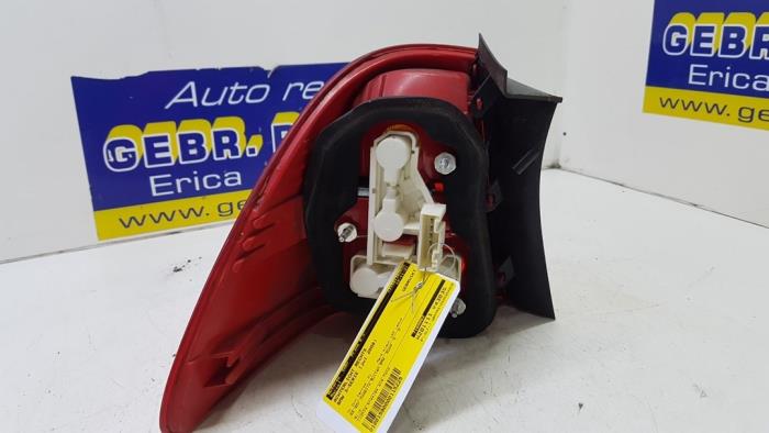 Taillight, right from a BMW 3 serie Touring (E91) 318i 16V 2008