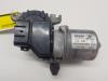 Front wiper motor from a Fiat 500 (312) 0.9 TwinAir 80 2017
