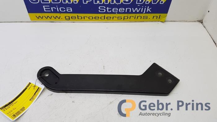 Gebrauchte Stütze (sonstige) Volkswagen Arteon (3HAB) 2.0 TDI 16V Preis € 25,00 Margenregelung angeboten von Autorec. Gebr. Prins b.v.