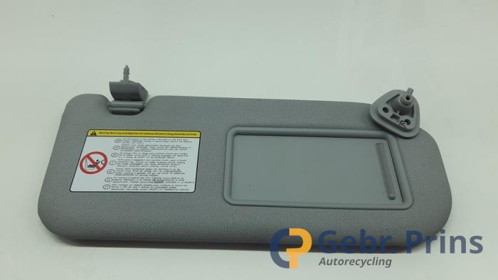 Begagnade Solskydd Hyundai iX35 (LM) 2.0 16V Pris € 15,00 Marginaltabell erbjuds av Autorec. Gebr. Prins b.v.