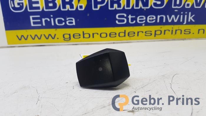 Gebrauchte Lichtsensor Hyundai iX35 (LM) 2.0 16V Preis € 15,00 Margenregelung angeboten von Autorec. Gebr. Prins b.v.