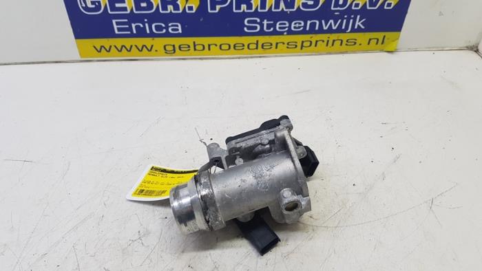 Throttle body from a Renault Clio IV Estate/Grandtour (7R) 1.5 Energy dCi 90 FAP 2015