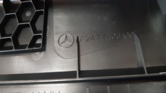Revêtement coffre d'un Mercedes-Benz B (W247) 1.3 B-180 Turbo 16V 2021