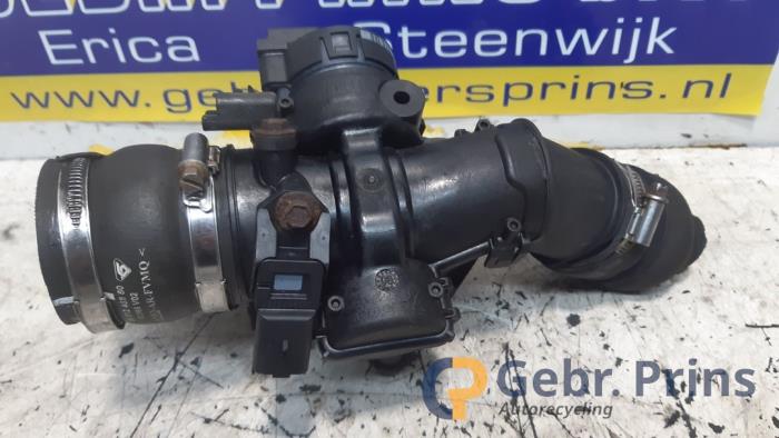Gebrauchte Drosselklappengehäuse Citroen Berlingo 1.6 HDI 16V 75 Preis € 30,00 Margenregelung angeboten von Autorec. Gebr. Prins b.v.