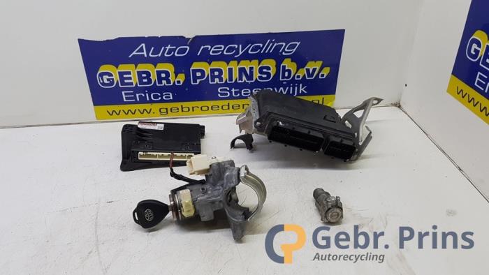 Used Ignition lock + computer Toyota Auris (E15) 1.6 Dual VVT-i 16V Price € 125,00 Margin scheme offered by Autorec. Gebr. Prins b.v.