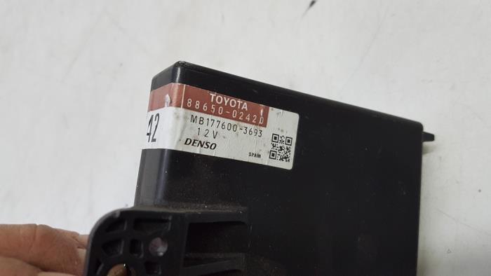 Cerradura de contacto y ordenador de un Toyota Auris (E15) 1.6 Dual VVT-i 16V 2008
