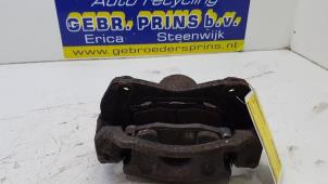 Used Front brake calliper, right Kia Cee'd (EDB5) 1.6 CRDi 16V Price € 30,00 Margin scheme offered by Autorec. Gebr. Prins b.v.
