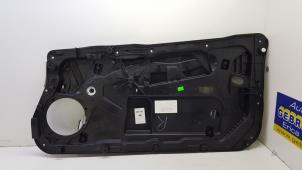 Używane Mechanizm szyby prawej przedniej wersja 2-drzwiowa Ford Fiesta 6 (JA8) 1.6 SCTi ST 16V Cena € 30,00 Procedura marży oferowane przez Autorec. Gebr. Prins b.v.